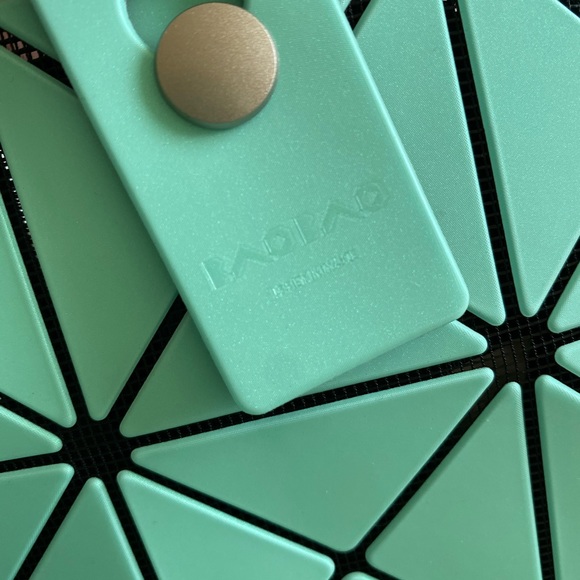 BAO BAO ISSEY MIYAKE  Lucent tote bag 2020 new - Picture 4 of 8